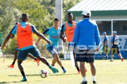 Los legionarios que militan en ls MLS ya entrenaron al mando de Jorge Luis Pinto.