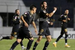 El paraguayo celebró con euforia el tanto anotado a Kevin Moscoso de cabeza.