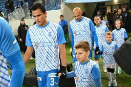 Denil Maldonado se estrenó en la Liga de Rumanía con el Craiova.