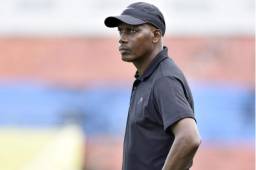 A sus 55 años, Sambulá ha dirigido a nueve clubes profesionales en Honduras, México y El Salvador.