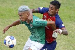 Mayron Flores dio una muestra de su profesionalismo y pese a la muerte de su hermano, jugó el clásico Marathón vs. Olimpia en el Yankel.