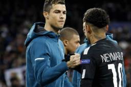 Cristiano Ronaldo estaría a gusto de poder compartir camerinos con el brasileño, Neymar.