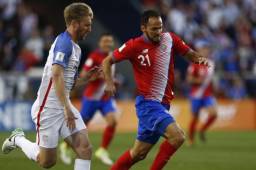 Marco Ureña de Costa Rica marcó el doblete con el que los ticos complicaron a Estados Unidos en la eliminatoria y está a un paso del Mundial de Rusia.
