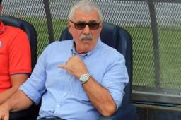 Manuel Keosseián no tiene claro su futuro en el Olimpia.