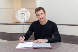 Miroslav Klose será asietente técnico de Hansi Flick en el Bayern Munich.