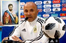 El entrenador de Argentina, Jorge Sampaoli, hablando en conferencia de prensa este miércoles y se refirió a Messi. Foto AFP