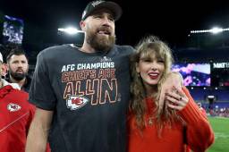 Travis Kelce, pareja de Taylor Swift, extiende su contrato con Chiefs