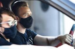 Arthur Melo sufrió un accidente en su Ferrari, pero salió ileso tras el impacto con una farola.