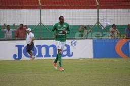 El atacante colombiano está a la espera de que nazca su hijo.