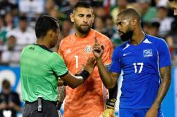 El arquero Jonathan Orozco fue titular con México ante Martinica y este lunes dejó la concentración para viajar a Torreón a tratar asuntos familiares. Foto AFP