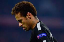 Neymar estaría analizando no seguir jugando para el PSG.