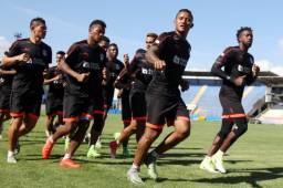 El Olimpia durante el entrenamiento antes de enfrentar al Alianza de El Salvador este jueves en el estadio Nacional por la Liga Concacaf. Foto Juan Salgado
