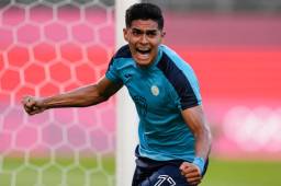 Luis Palma podría jugar en Inglaterra: el Aris de Grecia está negociando su fichaje en la Championship