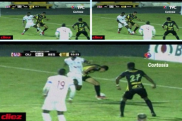 El juvenil Josman Figueroa mantuvo un duro duelo con Carlos Mejía y en una acción el jugador del Real España tomó al del Olimpia de la camisa, pero el árbitro no consideró como penal.