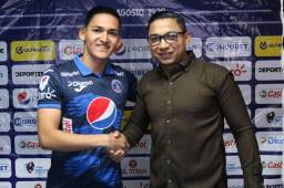 Edwin Munguía, después de meses entrenando con Motagua, firmó contrato a sus 17 años. Procede del Vida.