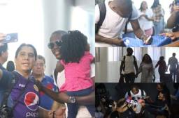 El delantero Rubilio Castillo viajó este domingo rumbo a China para incorporarse al Nantong Zhiyun. Aficionados llegaron de Motagua llegaron a despedirlo.