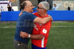 El nuevo entrenador de Honduras hará una gira por todos los clubes de la Liga Nacional, esta vez visitó al Olimpia de su compatriota Manuel Keosseián.