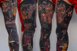 El fan de LeBron James se plasmó en sus piernas los éxitos del 'Rey' con sus diferentes equipos.