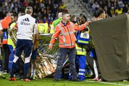 Guardameta queda inconsciente en la Liga de Holanda y es hospitalizado de emergencia, el partido fue suspendido