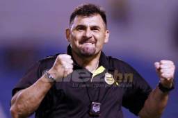 Martín 'Tato' García, entrenador del Real España, tiene soñando a los aficionados aurinegros luego de pegar 2-0 en el partido de ida en el Olímpico. Foto Melvin Cubas