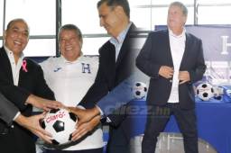Hernán Gómez durante su presentación como nuevo seleccionador de Honduras.