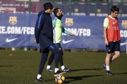 Luis Enrique llenó de elogios a su delantero Luis Suárez por llegar a 100 goles.