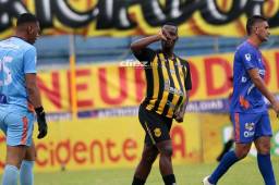 Real España doblegó a la UPN en el estadio Morazán con solitario gol de penal de Darixon Vuelto