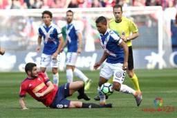 Bryan Acosta juega con el dorsal ocho (8) con el Tenerife de la Liga 1|2|3 de España.