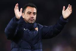 Futbolista del Barcelona llama a Xavi por ayuda y el DT lo pone en su lugar: ‘‘O aceptas esa oferta o adiós’’