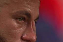 Neymar se quebró y no pudo evitar llorar tras perder el título de la Champions League con el PSG.