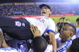 Pedro Troglio adelantó su futuro con Olimpia tras su quinta Liga: “Espero que nuestra historia de amor nunca acabe”