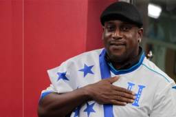 En diciembre de 2014 sin haber podido clasificar de forma directa a la Copa Oro, Hernán Medford fue despedido de la selección de Honduras y posteriormente se anunció el fichaje de Jorge Luis Pinto.