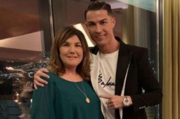 Cristiano Ronaldo apoya a su madre tras sufrir un derrame cerebral en Portugal.
