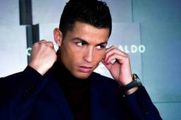 Cristiano Ronaldo sí que sabe hacer dinero fácilmente, tanto dentro de la cancha como fuera de ella.