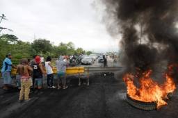 Carretera a El Progreso tiene tomado el paso vehicular.