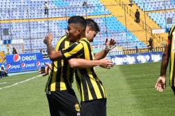 Real España perdió 1-2 este día, pero clasificó por gol de visitantes. Foto: Nuestro Diario de Guatemala