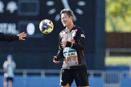 Kazu Miura encuentra un nuevo equipo con 58 años: Nos hacemos viejos porque dejamos de jugar.