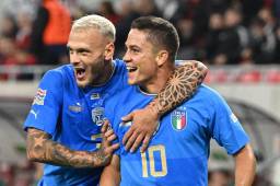 Giacomo Raspadori (27) y Federico Dimarco (52) fueron los autores de los goles que acabaron con el sueño de Hungría.