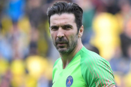 El internacional italiano disputó 25 partidos con el PSG contando todas las competiciones.