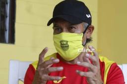 El entrenador mexicano asegura que no tiene intenciones de moverse y que tampoco ha recibido ofertas.