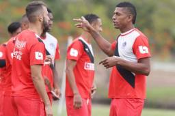 El delantero Carlo Costly anunció este martes que si no gana el título en este Clausura se retira del fútbol.