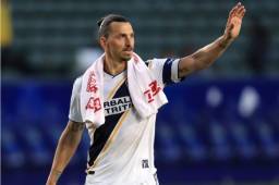 Zlatan Ibrahimovic aseguró que no descarta ser un día directivo del Ajax. Foto AFP