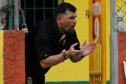 Martín García pretende lavarle la cara a un Real España que estaba moribundo.