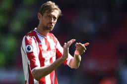 Luego de dos décadas como profesional, Crouch anunció su retiro del fútbol.