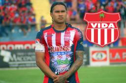 Carlos “Gullit” Peña se resiste al retiro, además de luchar por recuperar el nivel que una vez tuvo, lucha día a día con los fantasmas del pasado...