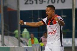 Roger Rojas solo ha jugado la primera jornada del torneo tico con el Alajuelense.