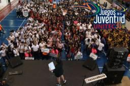 En un ambiente espectacular y de mucha hermandad, la UNITEC inauguró los IV Juegos de la Juventud en Tegucigalpa