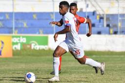 El joven Josman Figueroa jugará con los Lobos de la UPNFM los próximos seis meses.