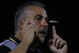 El uruguayo podría no regresar a Honduras y dirigir en Colombia.