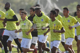 El Olimpia suma dos semana de trabajo de pretemporada, pero dos de sus futbolistas de la plantilla no se han podido integrar hasta la fecha.